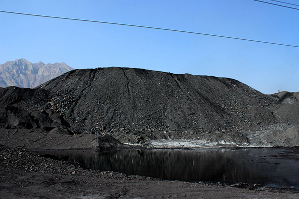 煤炭�|押